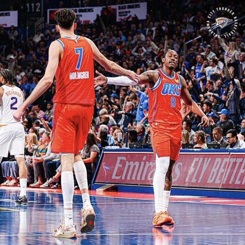 雷霆49分血洗<a href=/lanqiuall/suns/ target=_blank class=infotextkey>太阳</a>+手握多签，霍姆格伦成顶级内线